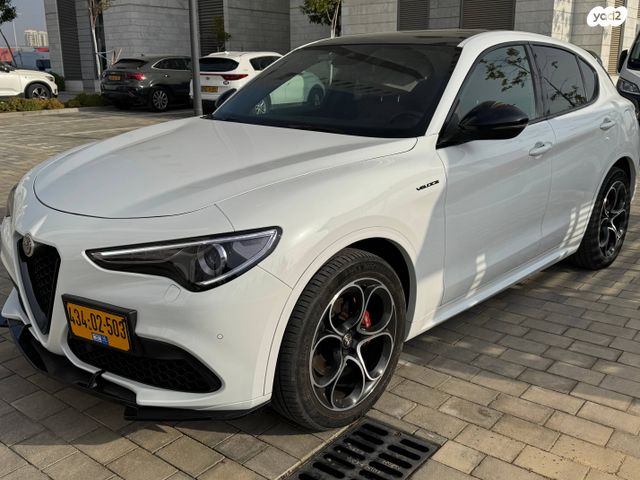 אלפא רומיאו סטלביו