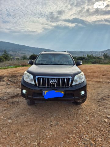 טויוטה לנד קרוזר