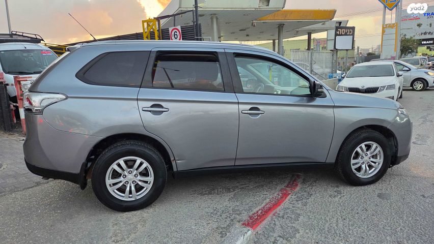 מיצובישי אאוטלנדר