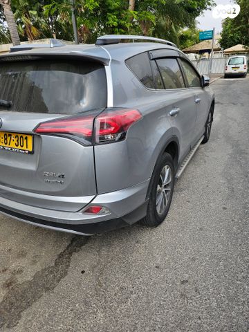 טויוטה RAV4