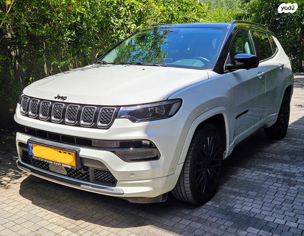 מודעת רכב ג'יפ קומפאס