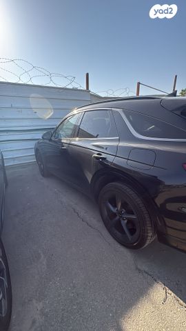 ג'נסיס GV70