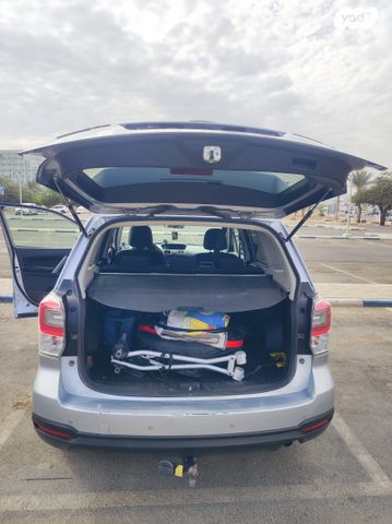 סובארו פורסטר