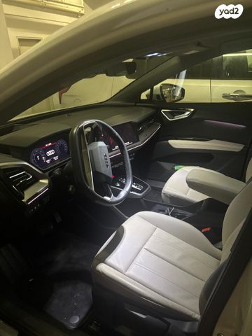 מודעת רכב אאודי Q4 e-tron