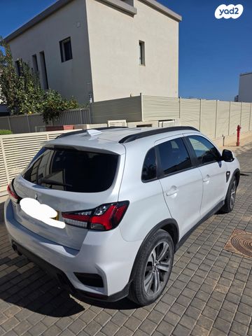 מודעת רכב מיצובישי ASX