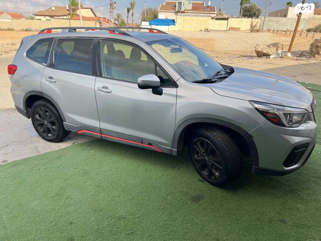 סובארו פורסטר