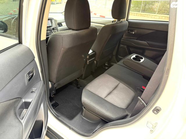 מיצובישי אאוטלנדר