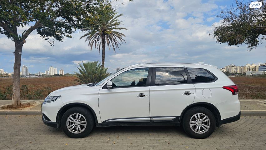 מיצובישי אאוטלנדר