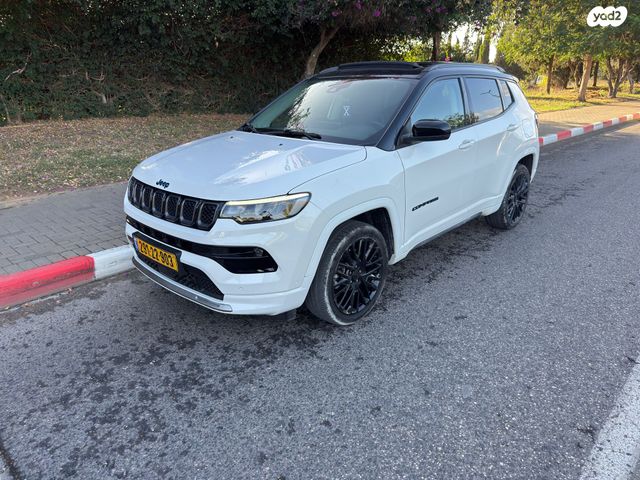 מודעת רכב ג'יפ קומפאס