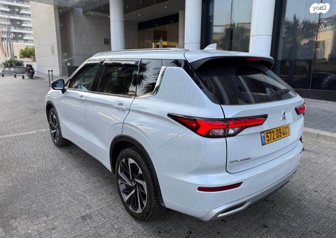 מיצובישי אאוטלנדר