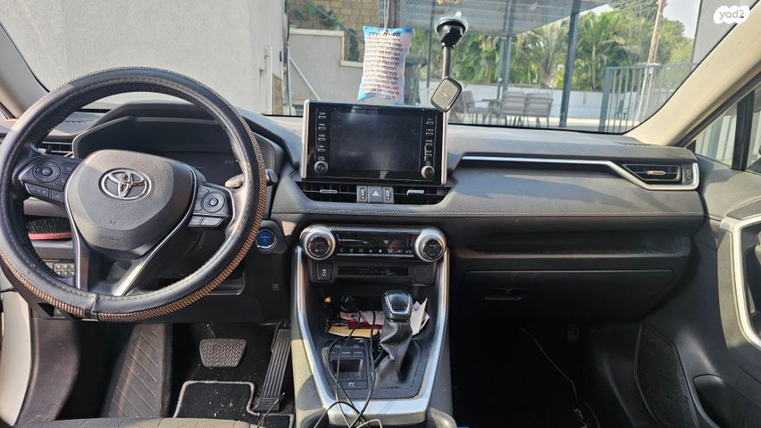 מודעת רכב טויוטה RAV4