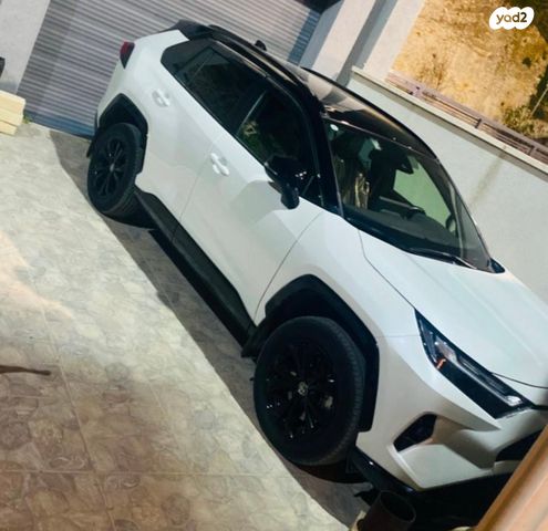 טויוטה RAV4