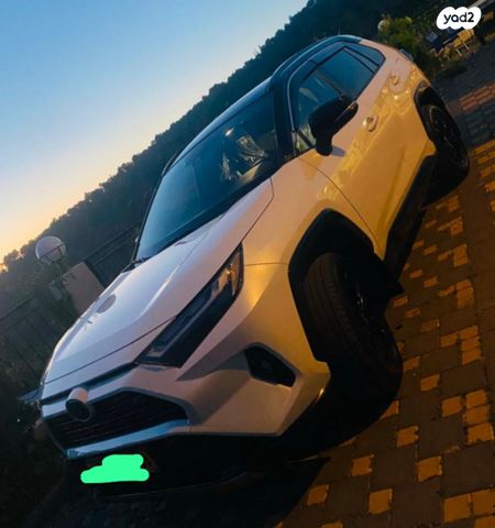 מודעת רכב טויוטה RAV4