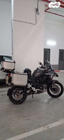 מודעת רכב בנלי TRK502X