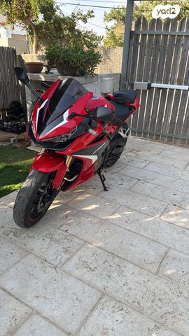 הונדה CBR500R
