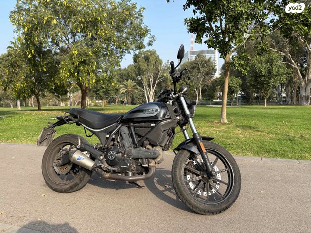 דוקאטי סקרמבלר 400