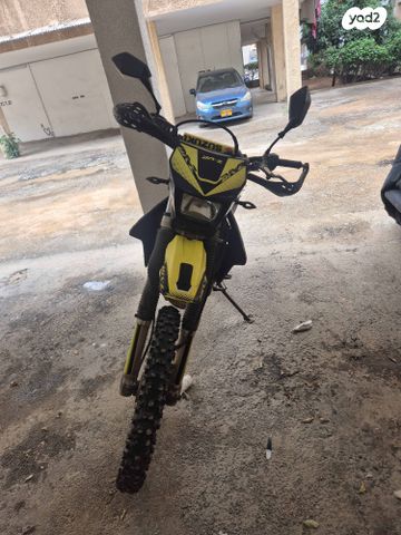 סוזוקי DRZ400S
