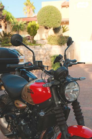 רויאל אנפילד אחר