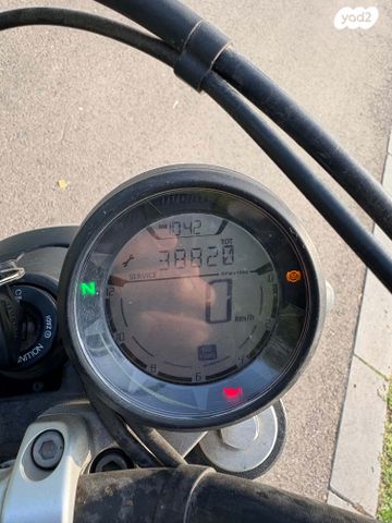 דוקאטי סקרמבלר 400