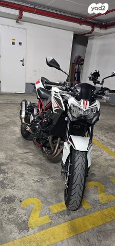 קאוואסאקי Z900