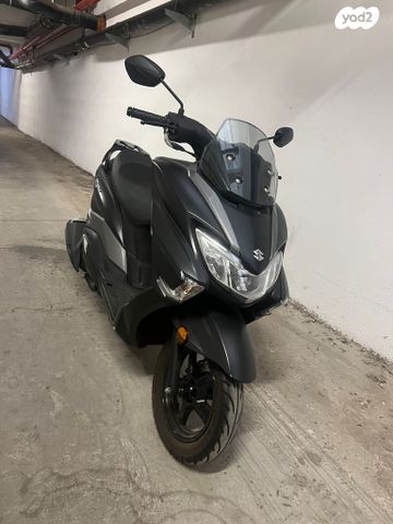 סוזוקי בורגמן 125