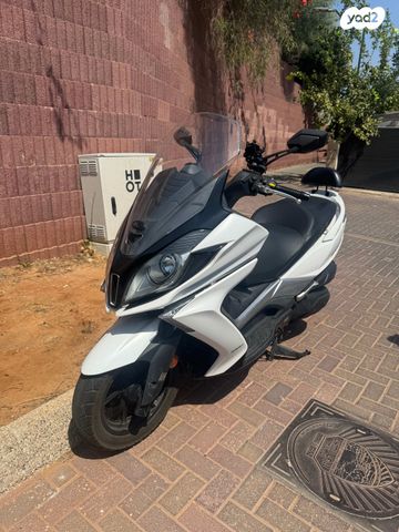 מודעת רכב קימקו דאון-טאון 350