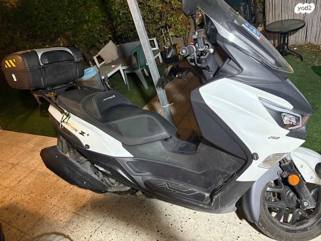 סאן יאנג ג'וי-מקס Z-250