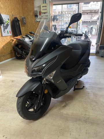 מודעת רכב קימקו איקס-טאון 125I