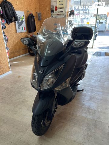 מודעת רכב סאן יאנג ג'וי-מקס 300 XI