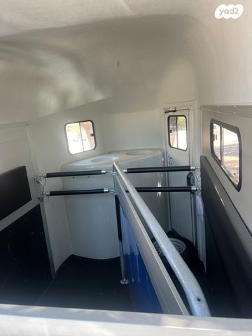 מודעת רכב נגרר (קראוון נגרר)