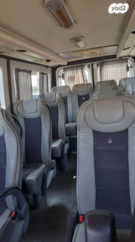 מיניבוסים ורכבי הסעות