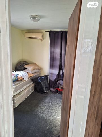 יאכטות - סירות מנוע