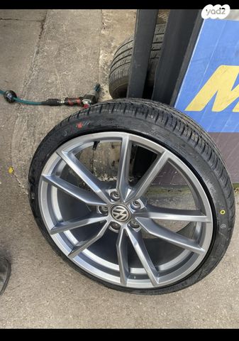 feedItemObj.data.row_1