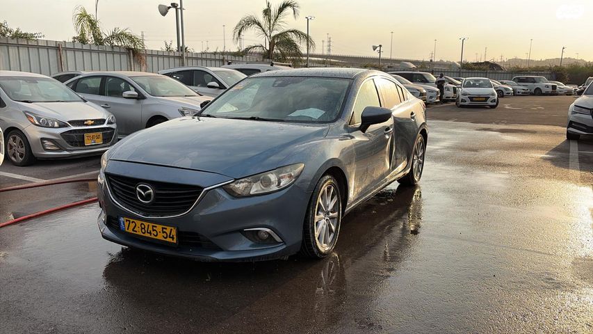 מודעת רכב מאזדה 6