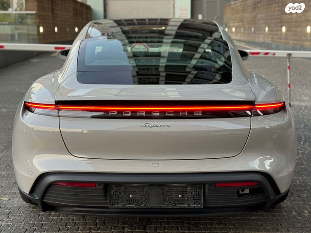 פורשה טייקן