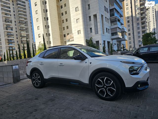 סיטרואן e-C4 X