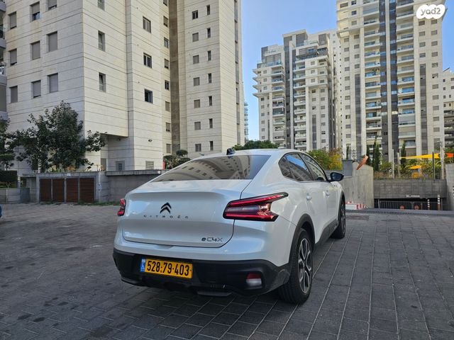 סיטרואן e-C4 X