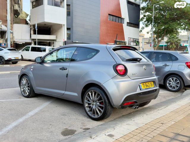 אלפא רומיאו מיטו