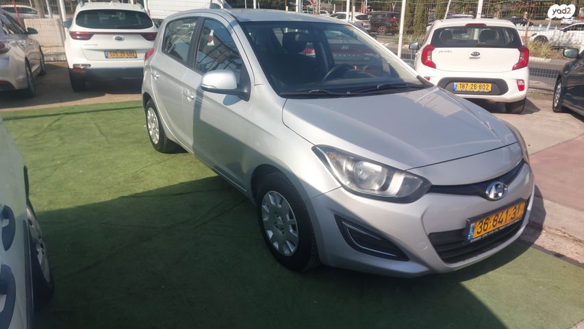 מודעת רכב יונדאי i20