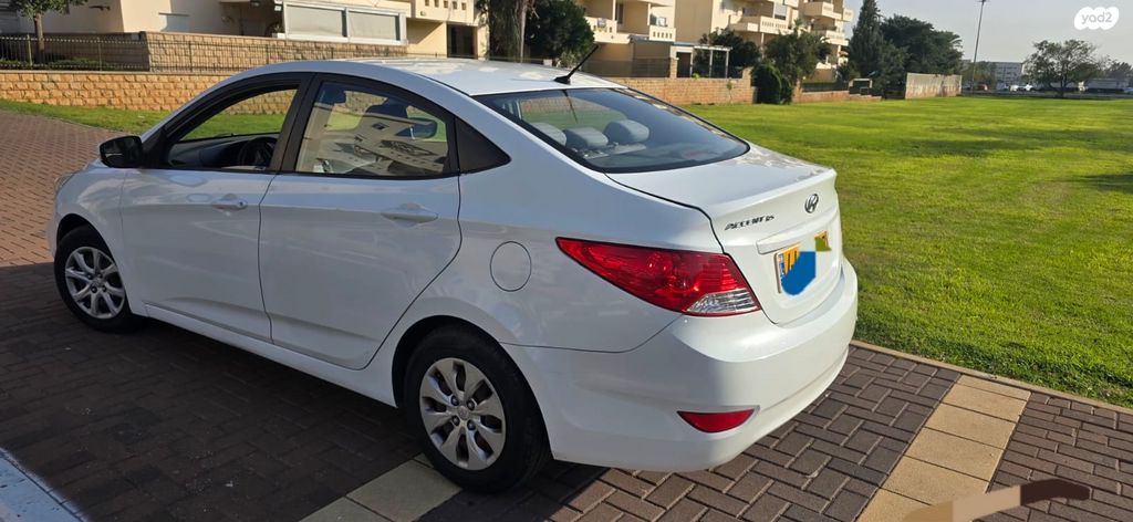 יונדאי אקסנט i25