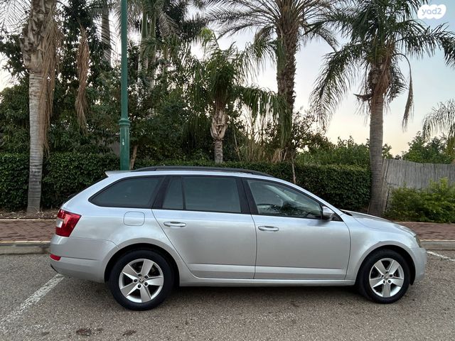 סקודה אוקטביה