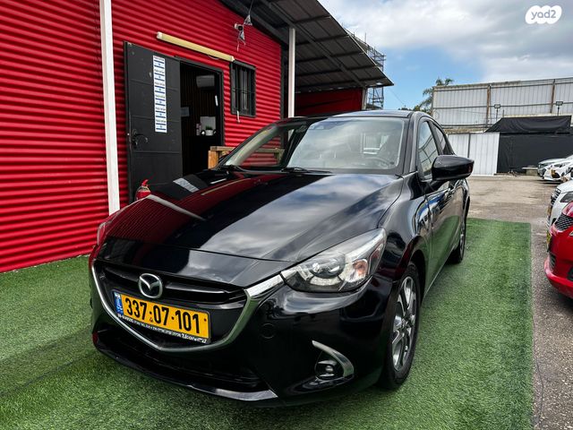 מודעת רכב מאזדה 2