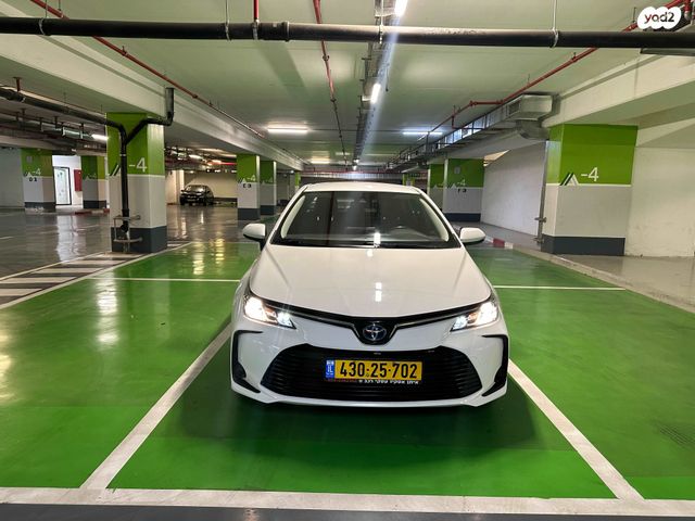 טויוטה קורולה