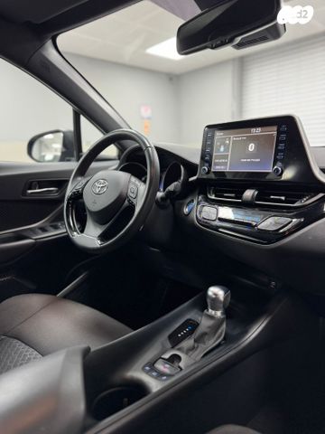 טויוטה C-HR
