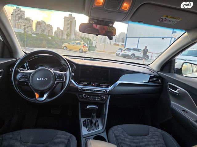 קיה נירו פלוס