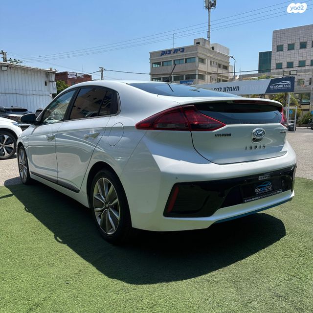 יונדאי איוניק