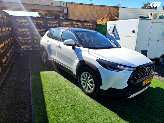 טויוטה קורולה קרוס