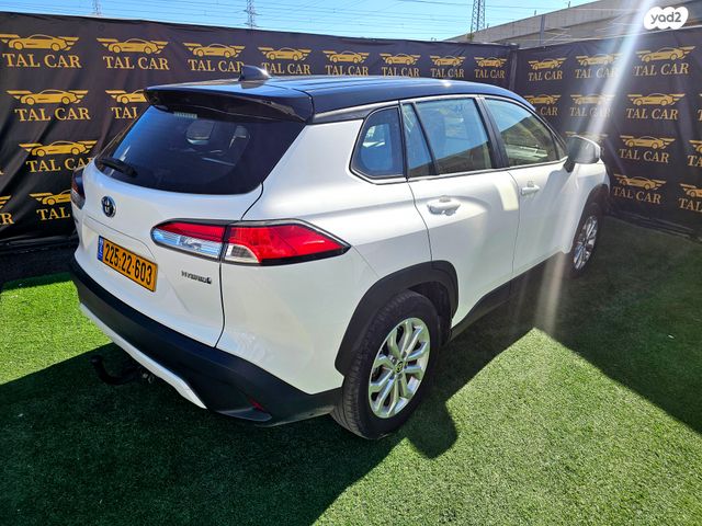 מודעת רכב טויוטה קורולה קרוס