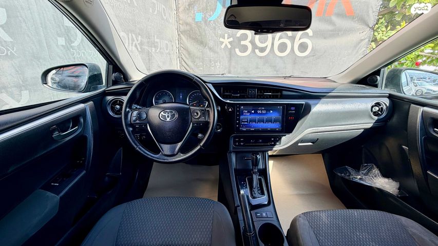 טויוטה קורולה