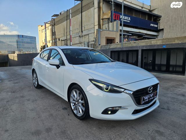 מודעת רכב מאזדה 3